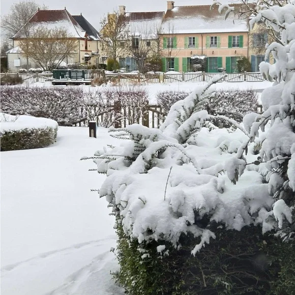 Tuesday Night Closet Cozy Takeover Assorted Women's Clothing for Live Show - Picture 4 of 7